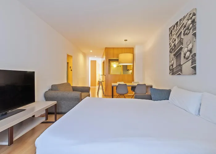 Aspasios Plaza Real Apartments